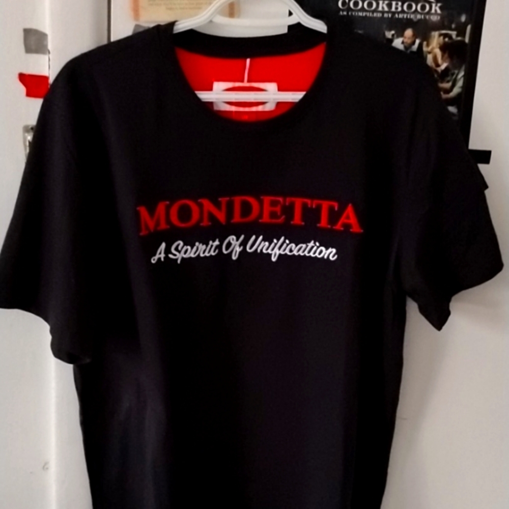 Mondetta t-shirt color black white red size large brand new and no tags